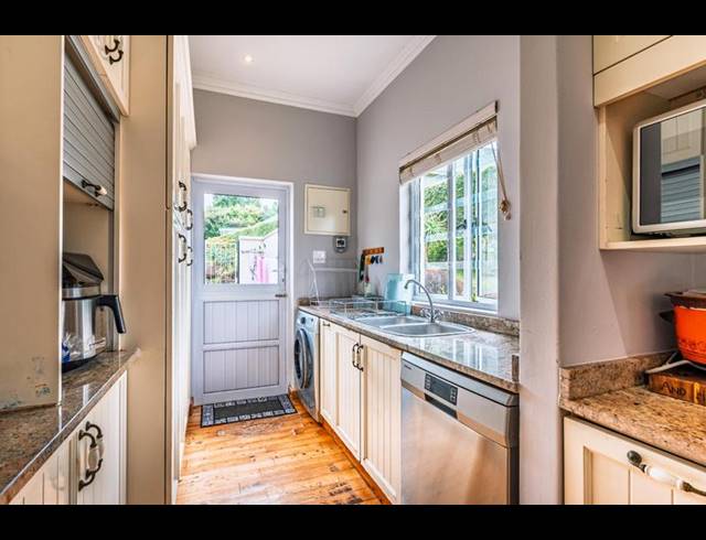 3 BEDROOM HOUSE FOR SALE IN MERRIVALE HEIGHTS